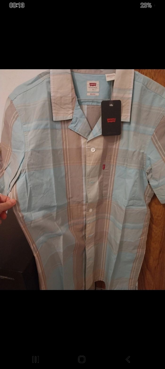 Chemise levis manches courtes neuve avec étiquette 🏷 taille S