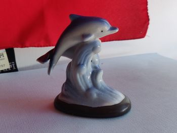Décoration dauphins - très bon état - 8 cm