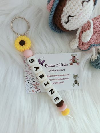 Porte-clés en silicone fleur jaune