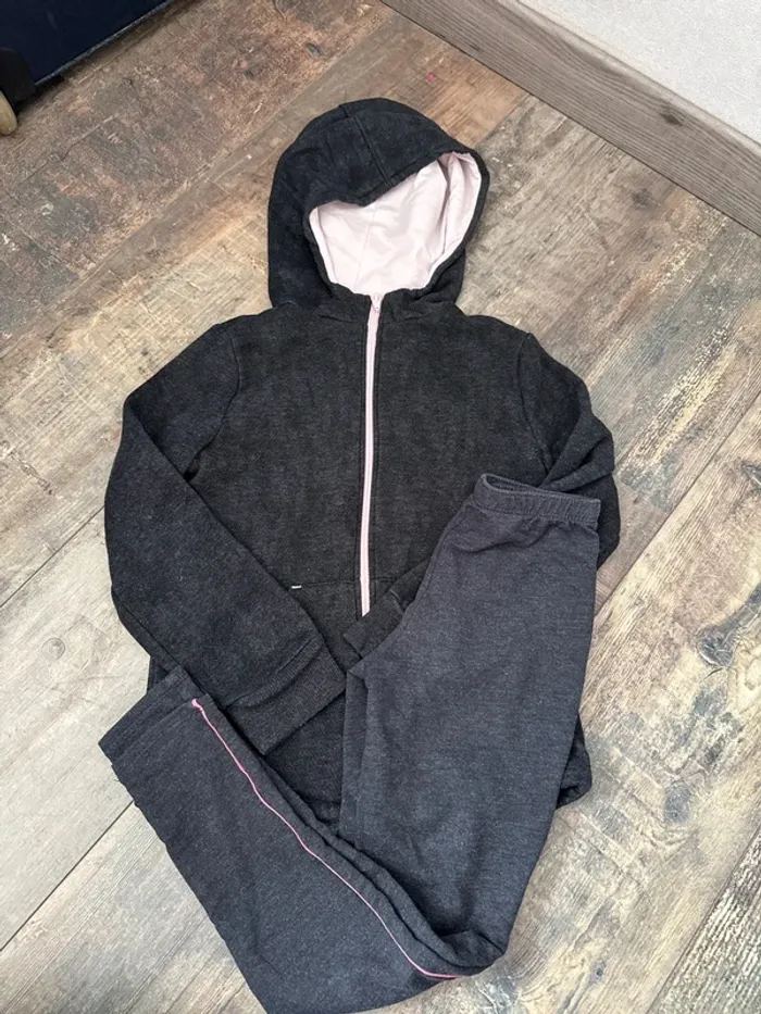 Ensemble sport 7/8 ans