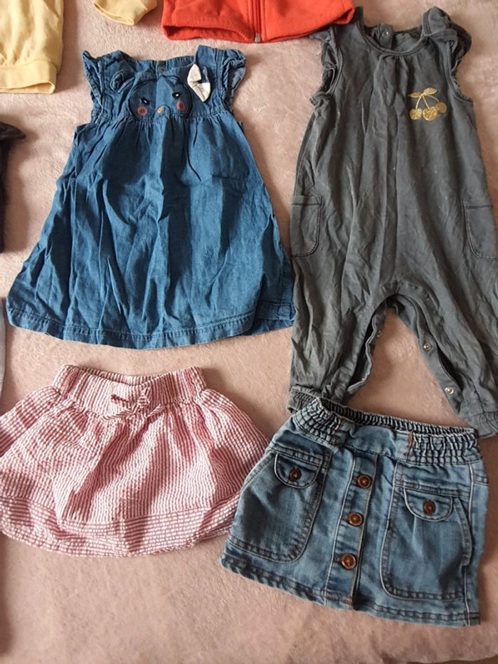 Lot 12 mois fille (18 pièces) - photo numéro 2