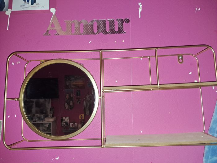 Étagère avec miroir