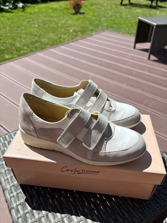 Chaussures à scratch taille 37