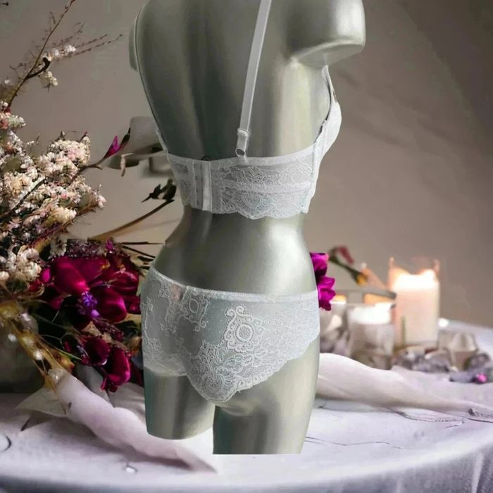 Splendide ensemble lingerie - photo numéro 2
