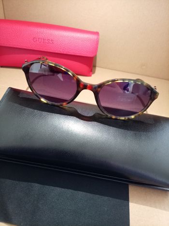 Lunette de soleil guess 