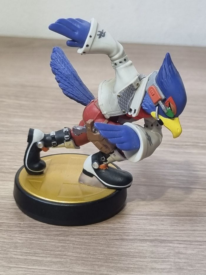 Amiibo falco nintendo - photo numéro 2