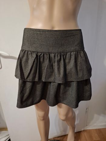 Jupe ikks taille 36 en très bon état