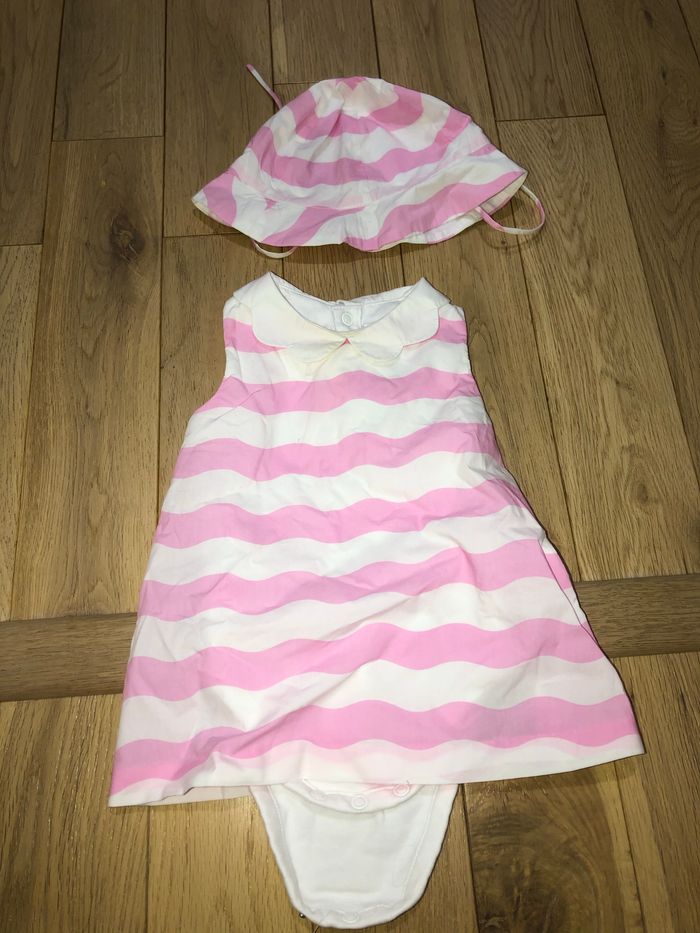 Ensemble robe body et bonnet 6 mois jacadi