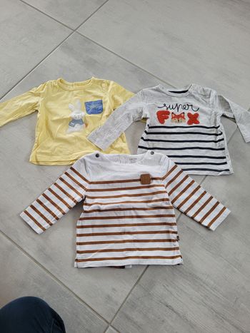 Lot 3 tee shirts 3 sous pulls 5 chemises garçon 6 mois