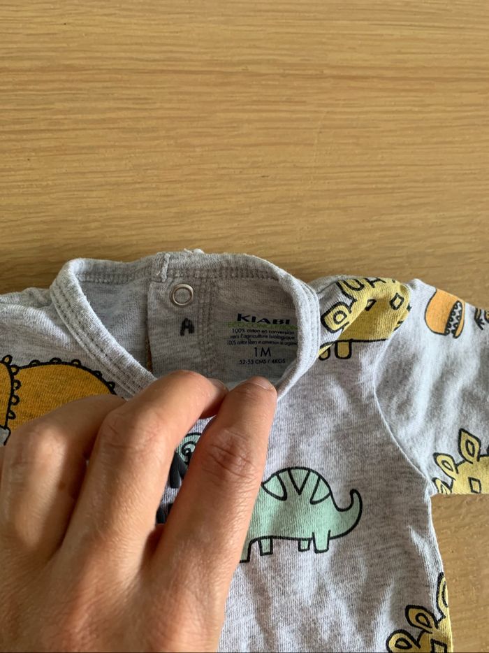 Pyjama dinosaures 1 mois - photo numéro 2