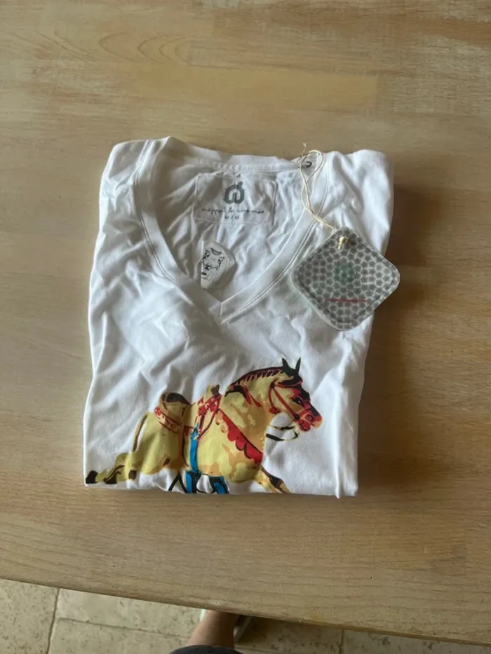 Tee shirt neuf Noppal & Tunna