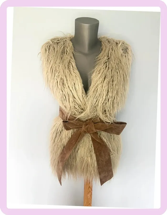 Veste sans manches grise effet poilu – La Fée Maraboutée – Taille 40