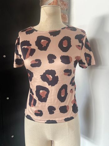 TEE shirt neuf