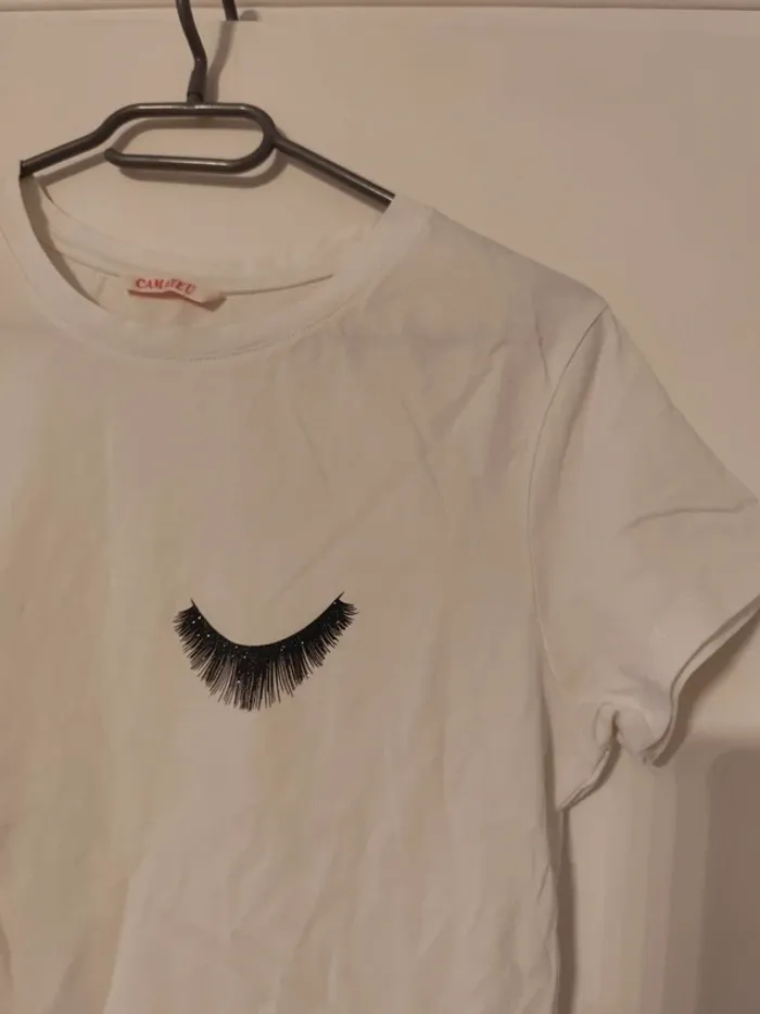 Tee shirt cils