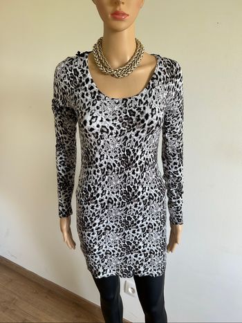 Pull léopard à manches longues Enzoria taille unique jamais porté