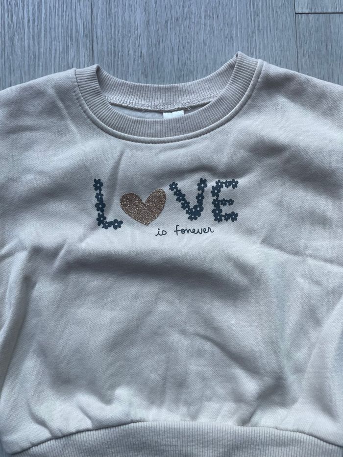 Pull bébé Orchestra 6 mois – motif “LOVE”, très bon état - photo numéro 2