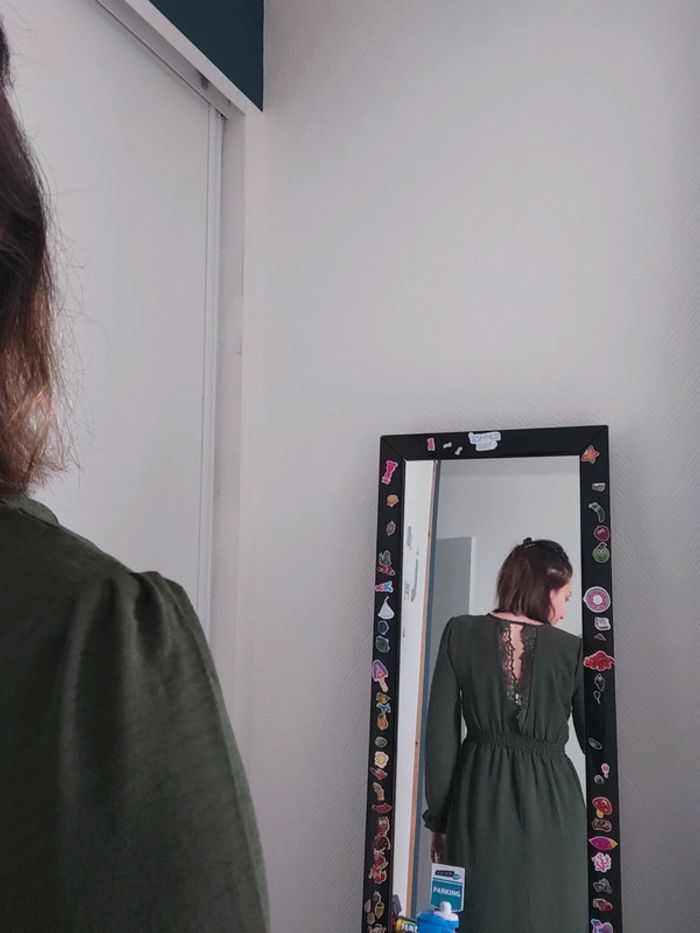 Robe 👗 kaki dentelle décolleté taille S - photo numéro 6