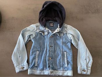 Veste en jean’s avec capuche taille 6 ans Losan