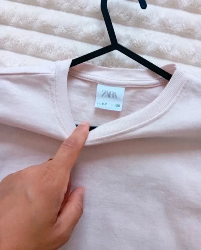 Tshirt épais fille 6ans Zara 🩷🌼 - photo numéro 4