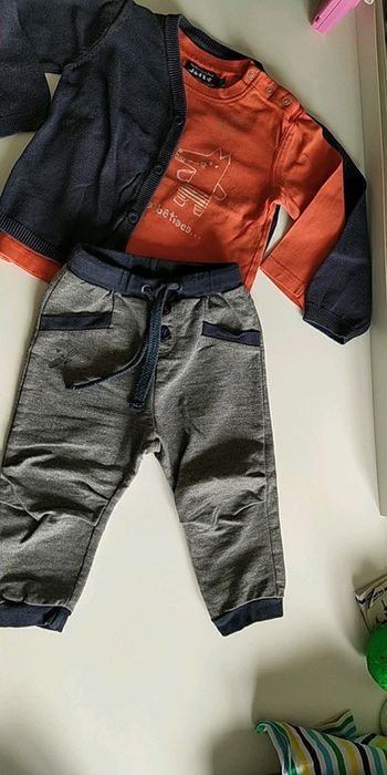 Ensemble pantalon gilet tee-shirt