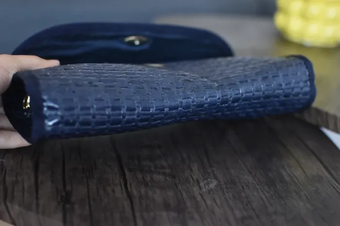 Pochette bleue - photo numéro 4