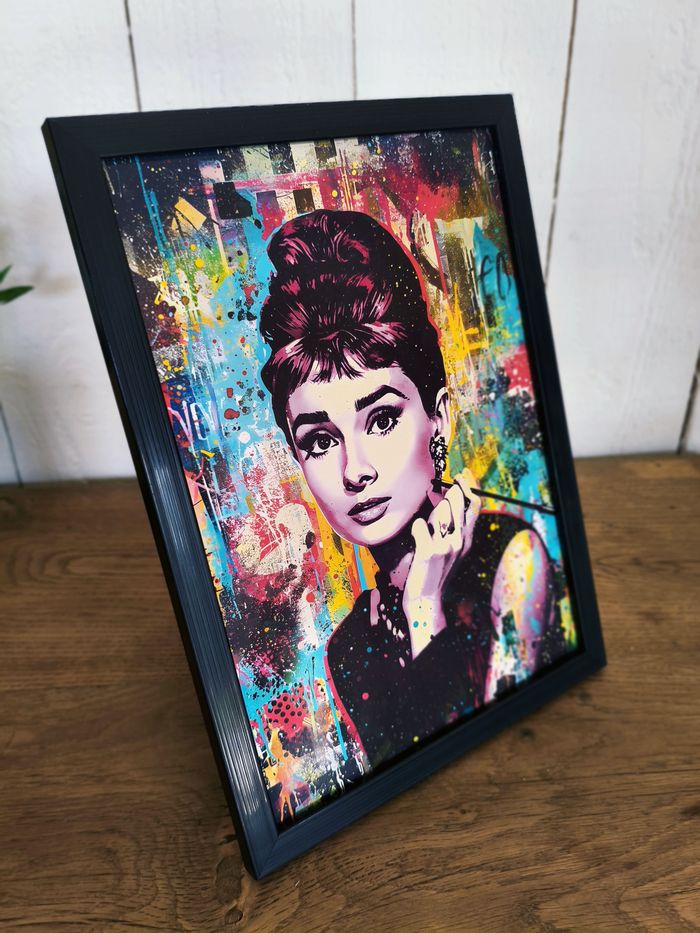 Affiche poster A4 (21×29,7 cm) Audrey Hepburn vintage pop art street art déco murale salon chambre - photo numéro 2