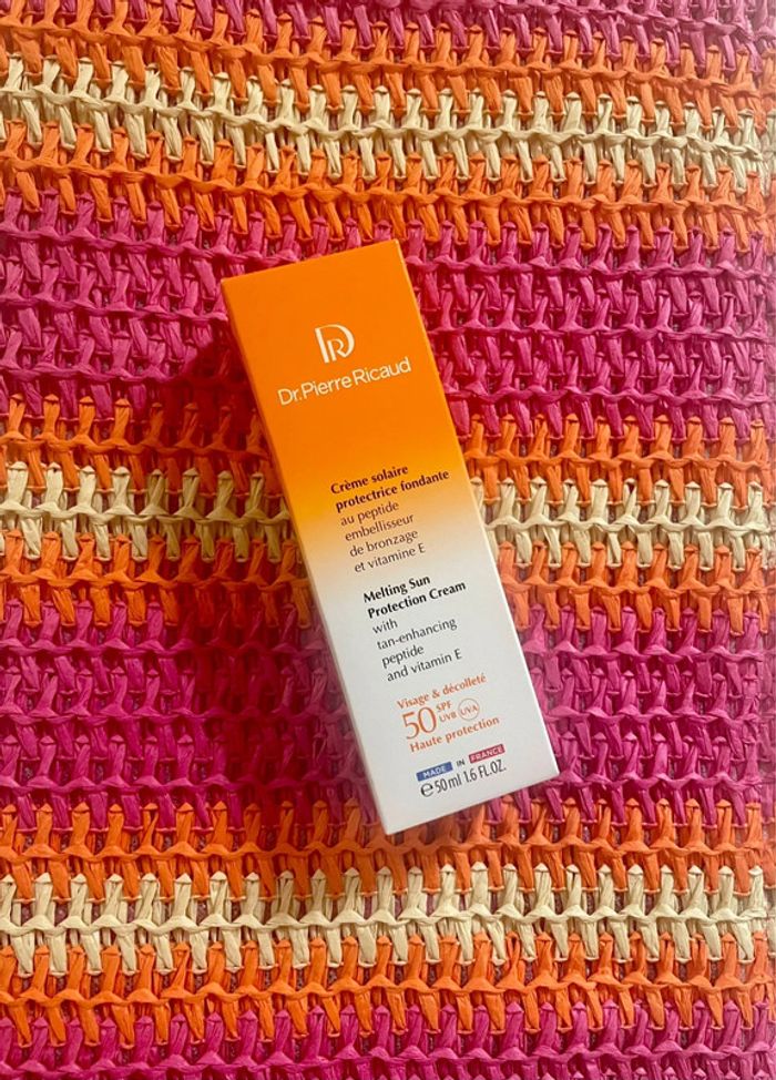 Crème solaire protectrice SPF 50 visage et décolleté 50 ml - photo numéro 3