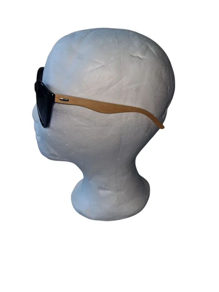 lunette solaire catégorie 3  femme - photo numéro 4