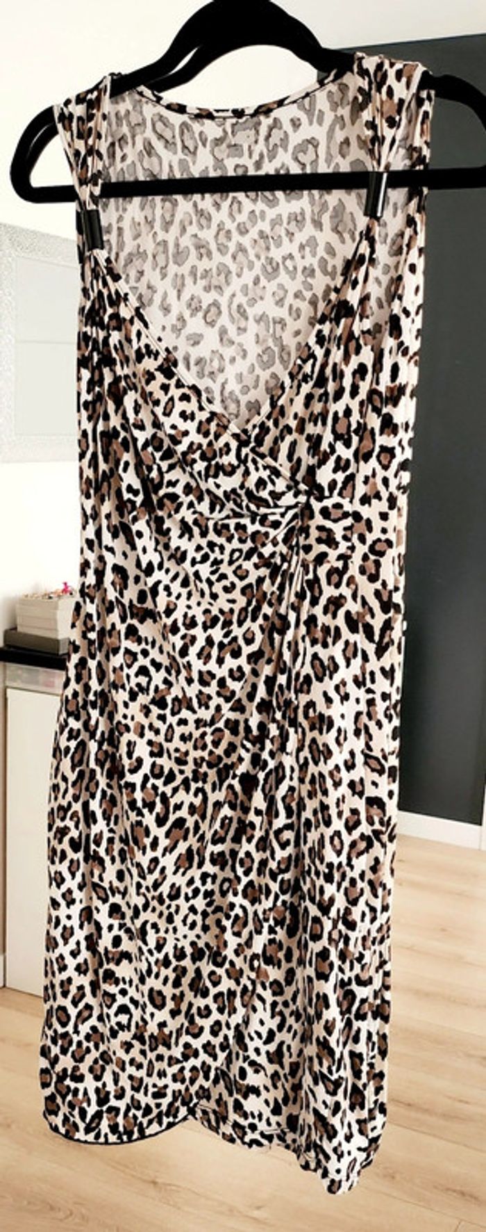 Robe sans manches léopard marron beige et noire taille M Cache-cache