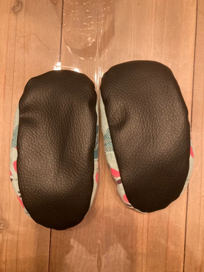Chaussons 13 cm de longueur taille 18-20 - photo numéro 2