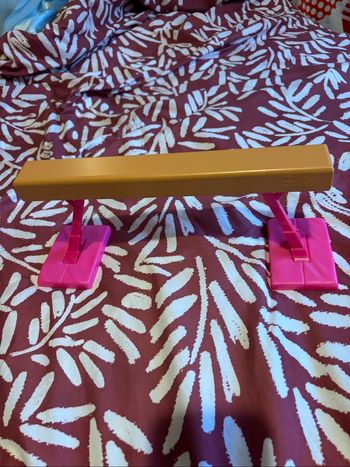 Barre de gym barbie