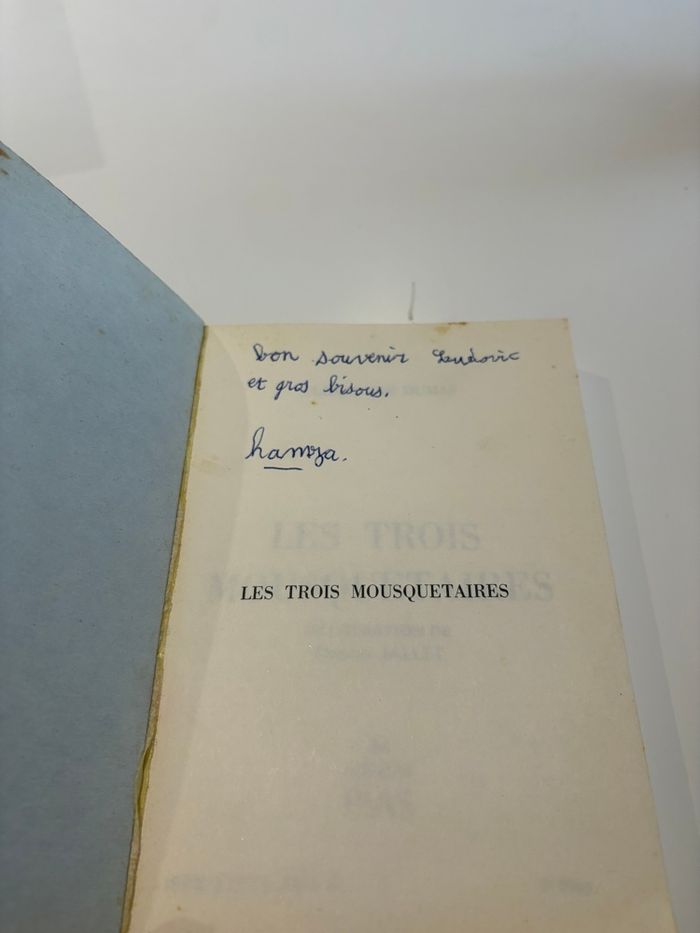 Livre « les trois mousquetaires » d’Alexandre Dumas édition Bias - photo numéro 3
