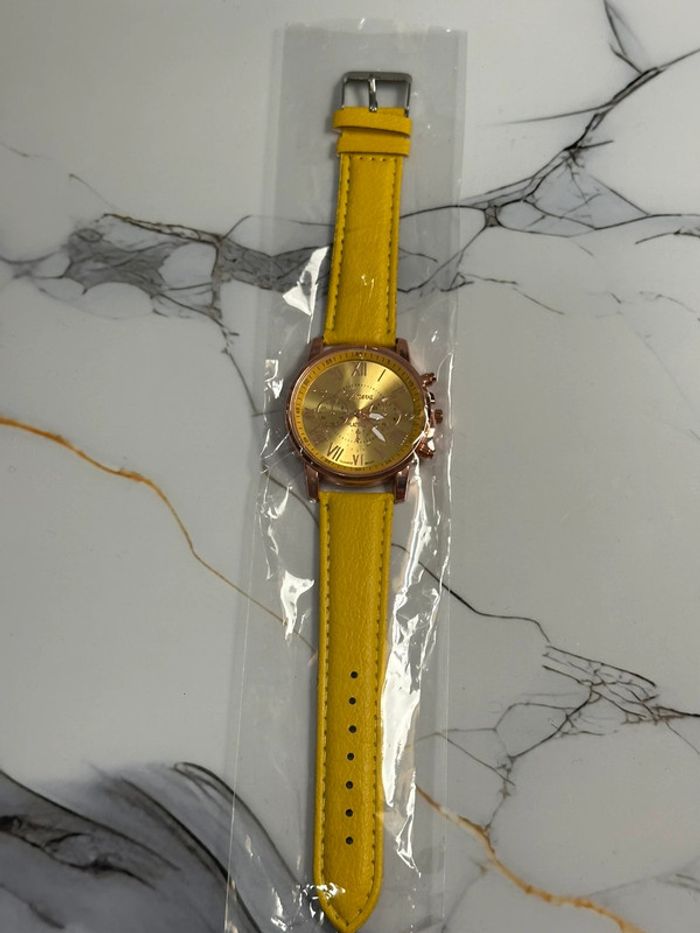 Montre Jaune « Geneva » Mixte Neuve - photo numéro 4
