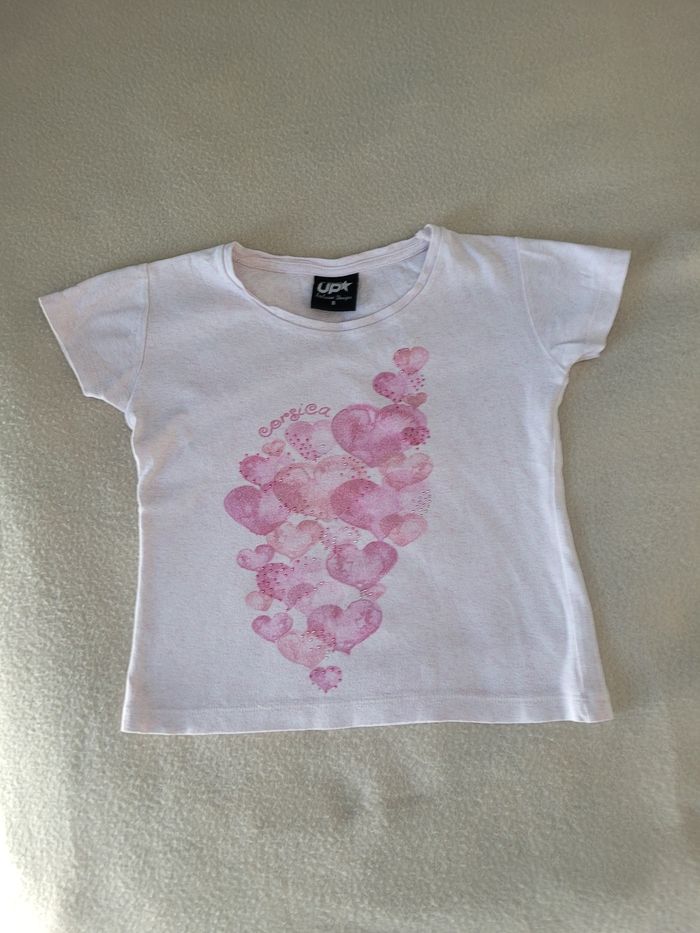 T-shirt up 8 ans