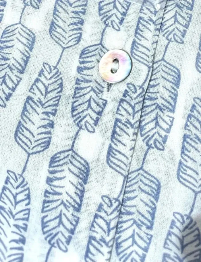 64 Pays Basque chemise bleue légère taille M à motifs bleue et blanche - photo numéro 3