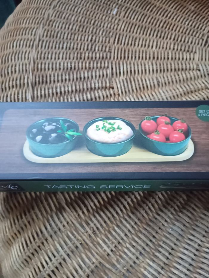 A vendre petit plateau soucoupe pour apéro - photo numéro 2