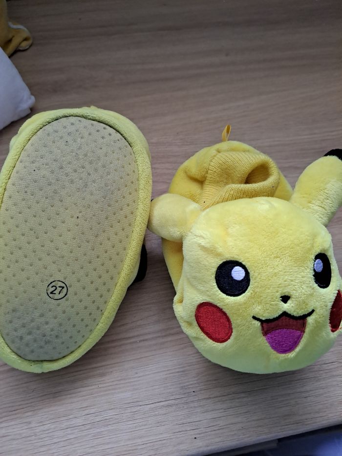 Chausson  pokemon - photo numéro 2