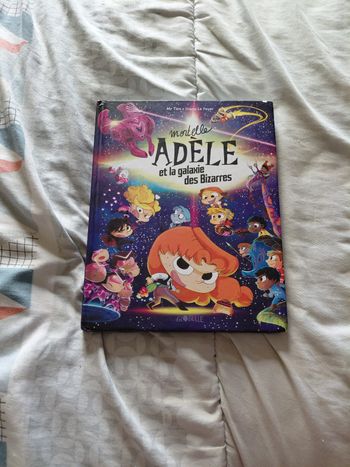 Livre Mortèle Adèle  et la galaxie des bizarres
