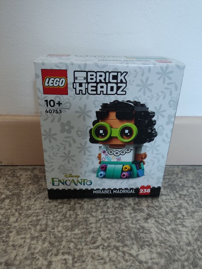 Lego Brickheadz 40753 Mirabel Madrigal
