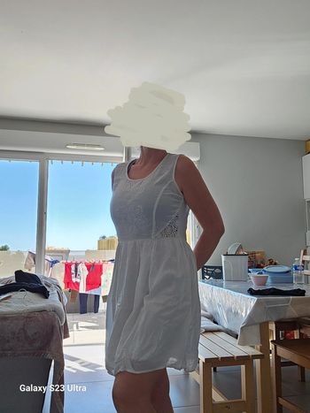 Robe brodé Superdry taille 38