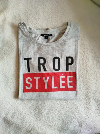 T-shirt fille manches courtes taille M Kiabi "Trop Stylée"