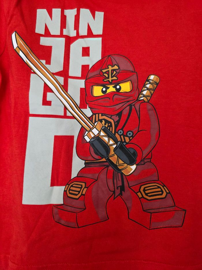 TEE-SHIRT NINJAGO ROUGE TAILLE 4ANS MARQUE LEGO - photo numéro 2