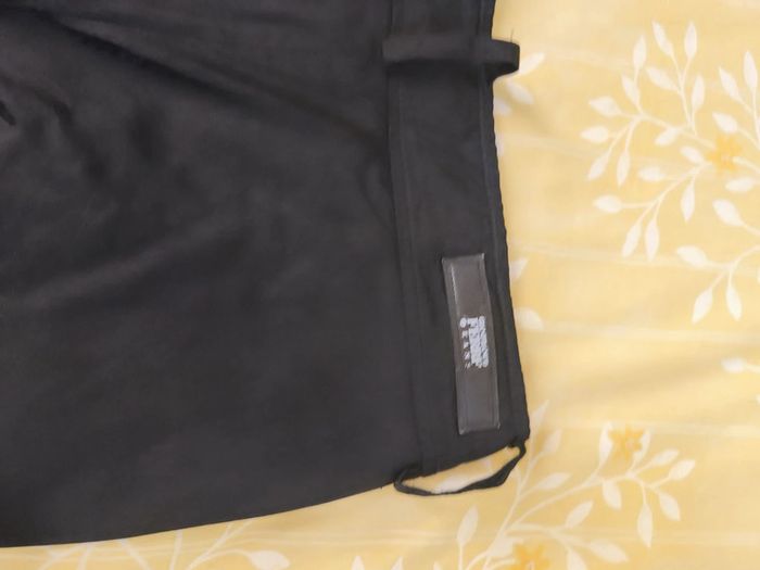 Pantalons Gianfranco Ferré Femme Taille 40 Noir - photo numéro 3