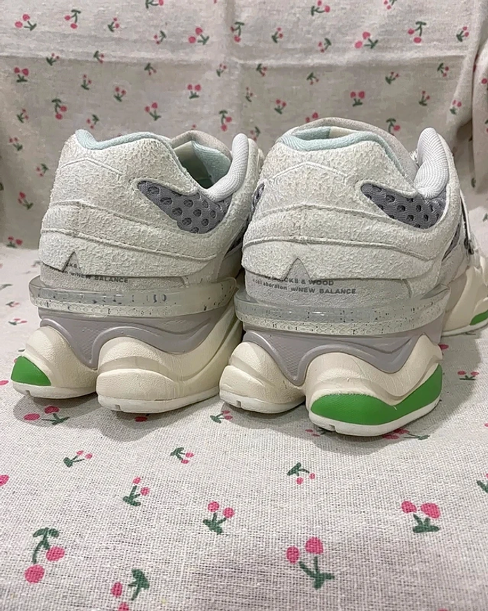 New Balance 9060 Beige 38 - photo numéro 5