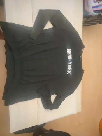 Tee shirt manches longues resserré devant New York Jennyfer 14/16 ans