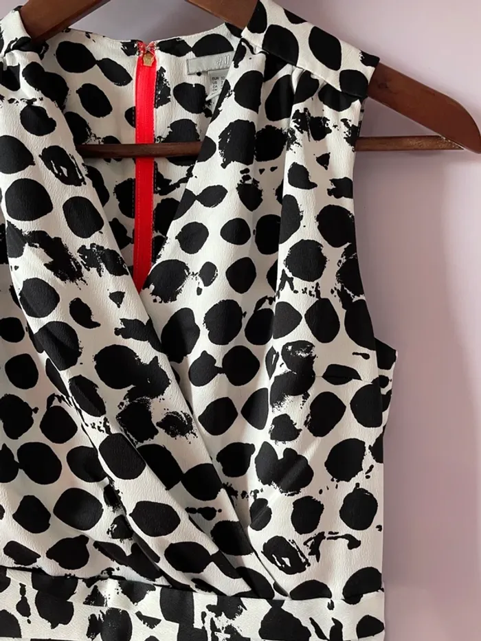 Robe courte H&M noire et blanche 32 - photo numéro 3