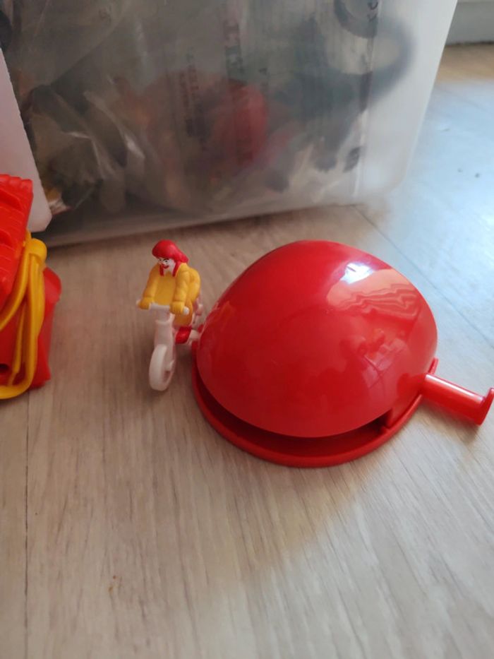 Set Ronald shoe McDonald's - photo numéro 9