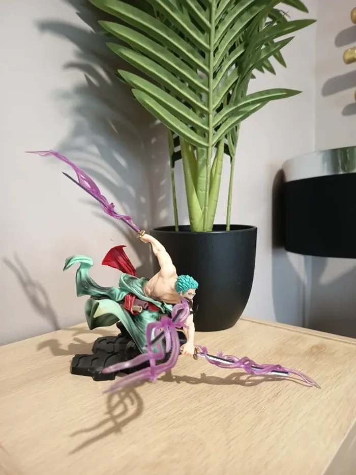 Figurine zoro en action neuf one piece - photo numéro 3
