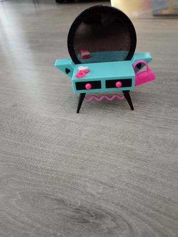 Coiffeuse pour poupée lol surprise