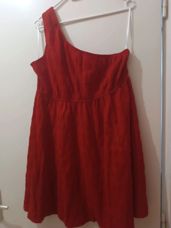Robe courte rouge